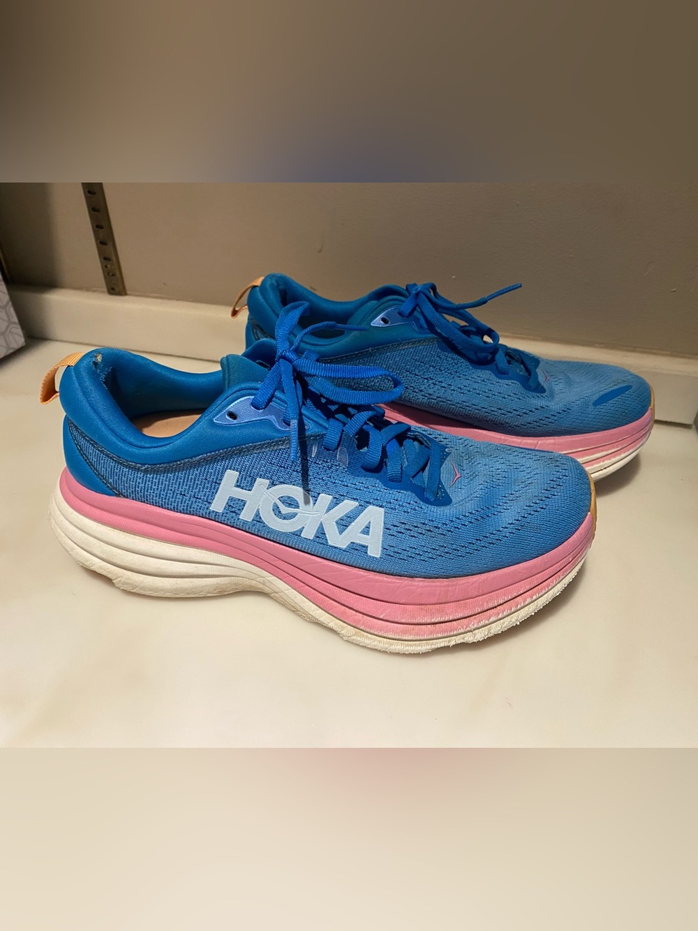 HOKA Women's Bondi 8 Athletic Shoes, Size 7B